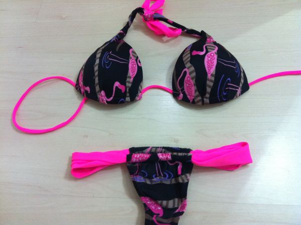 flamingo com rosa